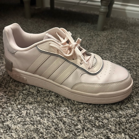 Adidas women’s postmove SE sneaker , EUC, size 10 - Picture 1 of 7